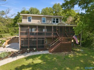 111 Rachel Drive, Huntsville, AL 35806