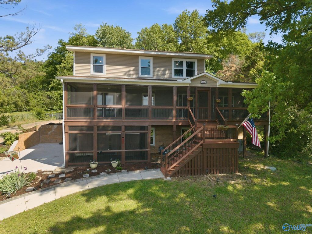 111 Rachel Drive, Huntsville, AL 35806