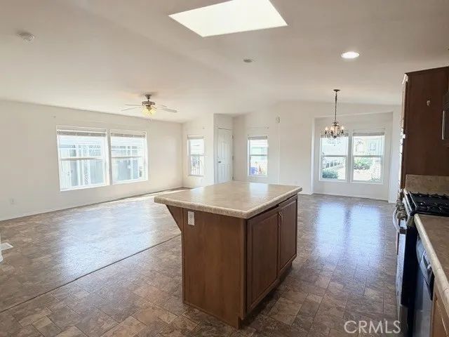 3850 Atlantic 207, Highland, CA 92346