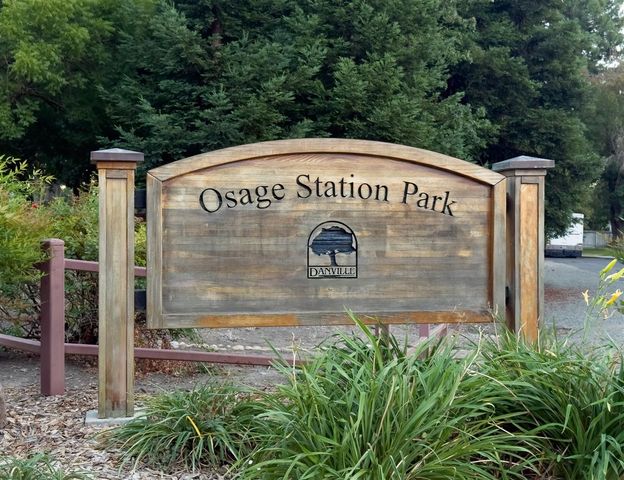 125 Larkwood Circle, Danville, CA 94526