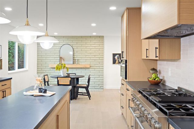 125 Larkwood Circle, Danville, CA 94526