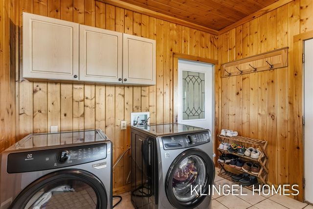 7160 96th Avenue, Zeeland, MI 49464