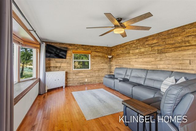7160 96th Avenue, Zeeland, MI 49464