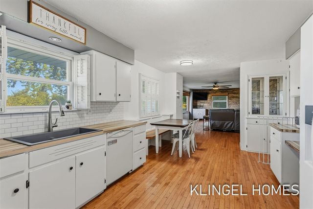 7160 96th Avenue, Zeeland, MI 49464