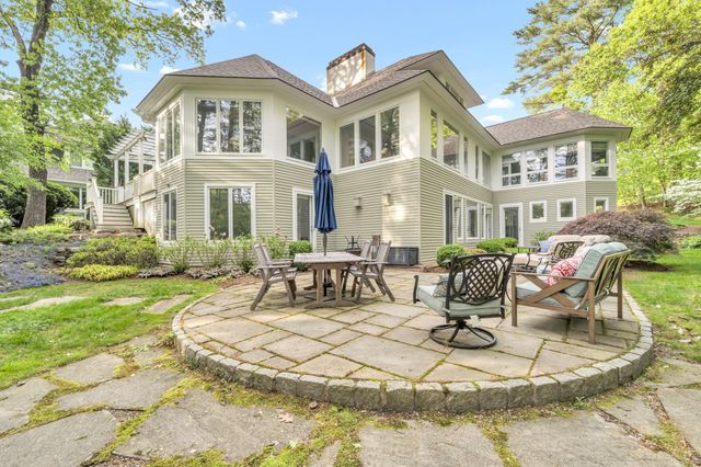 43 Country Club Way, Ipswich, MA 01938
