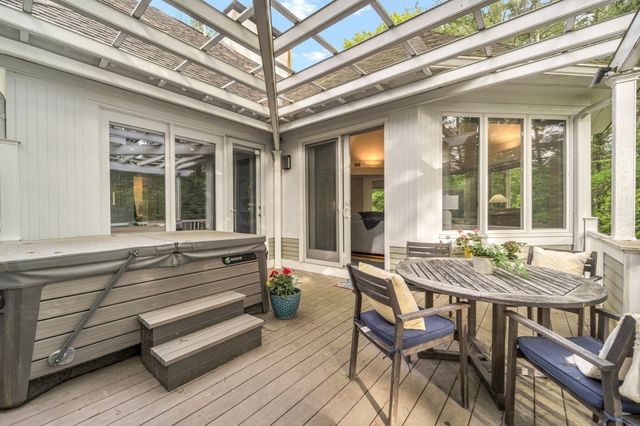 43 Country Club Way, Ipswich, MA 01938