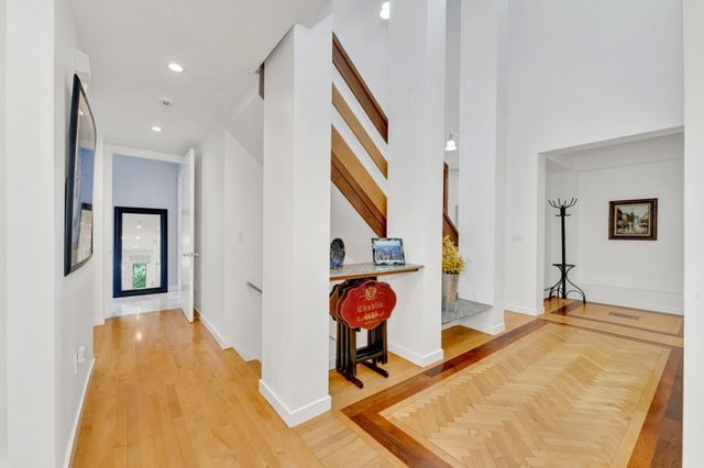 43 Country Club Way, Ipswich, MA 01938