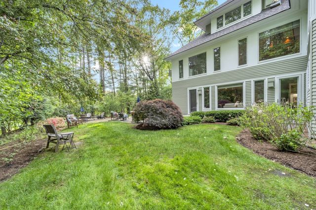 43 Country Club Way, Ipswich, MA 01938