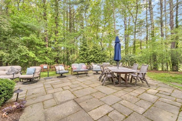 43 Country Club Way, Ipswich, MA 01938