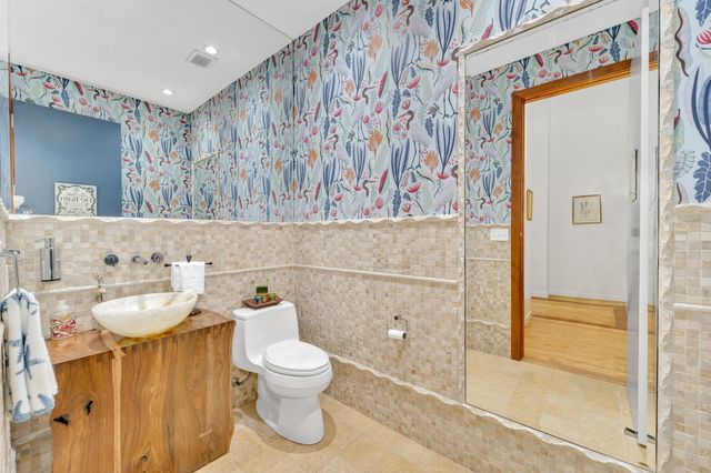 43 Country Club Way, Ipswich, MA 01938