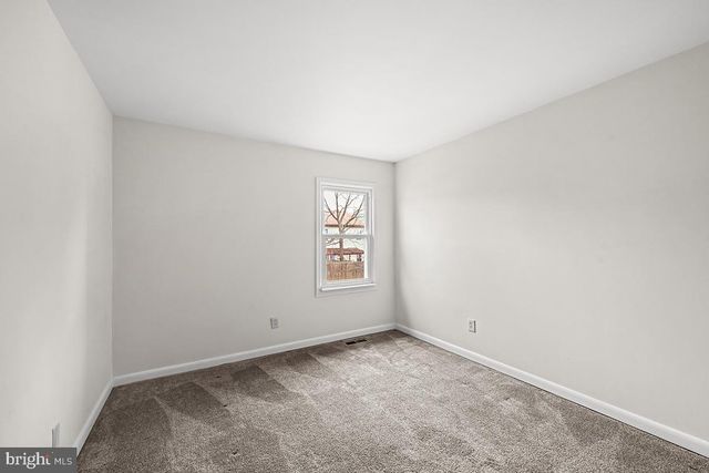 124 MARLOW ST SW, Leesburg, VA 20175