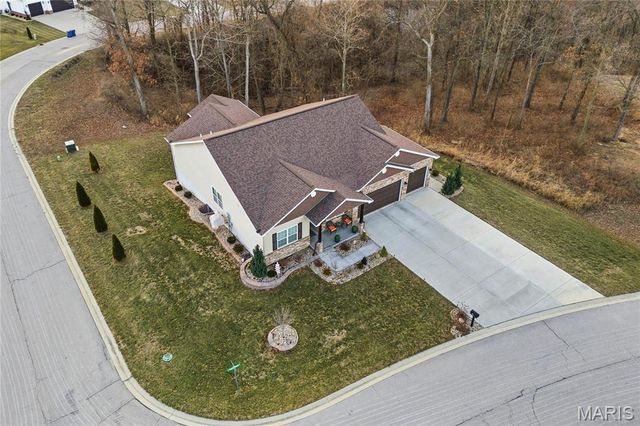 8009 TAHOE RIDGE Lane, Caseyville, IL 62232