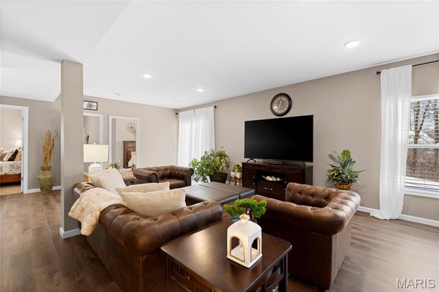 8009 TAHOE RIDGE Lane, Caseyville, IL 62232