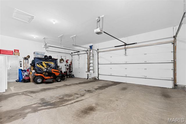 8009 TAHOE RIDGE Lane, Caseyville, IL 62232