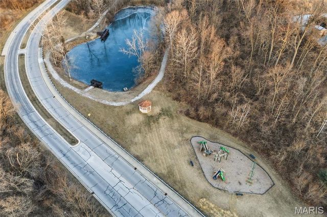 8009 TAHOE RIDGE Lane, Caseyville, IL 62232