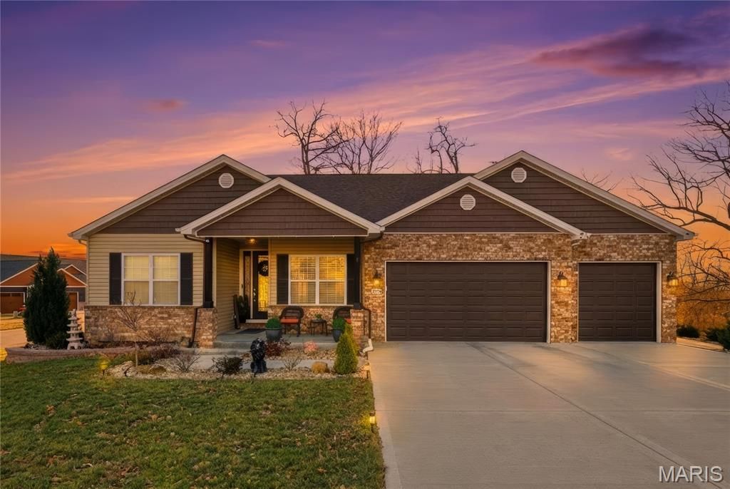 8009 TAHOE RIDGE Lane, Caseyville, IL 62232