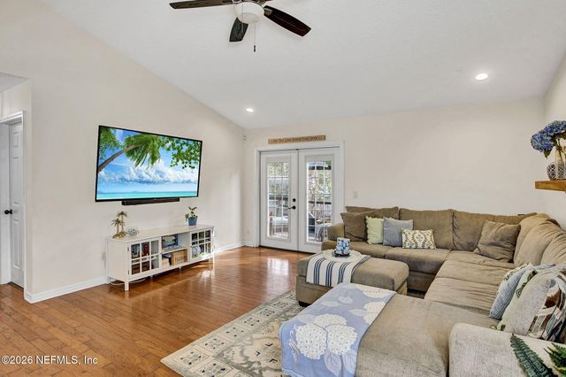 1091 13TH Street N, Jacksonville Beach, FL 32250