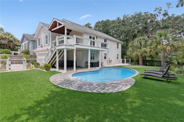 11814 Old Demere Road, St Simons Island, GA 31522