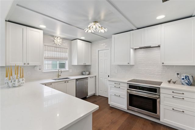 11814 Old Demere Road, St Simons Island, GA 31522