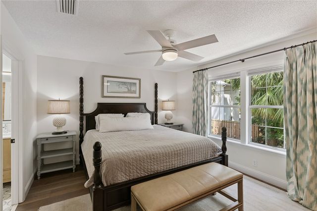 11814 Old Demere Road, St Simons Island, GA 31522