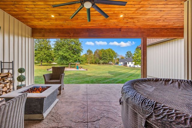 11 Knolls Road, Wallkill, NY 12589