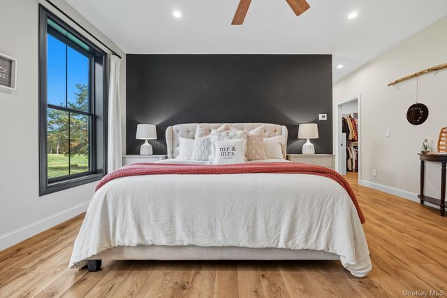 11 Knolls Road, Wallkill, NY 12589