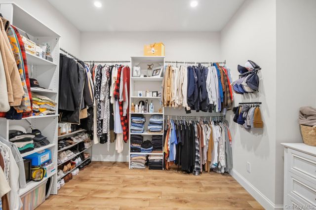 11 Knolls Road, Wallkill, NY 12589