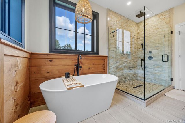 11 Knolls Road, Wallkill, NY 12589