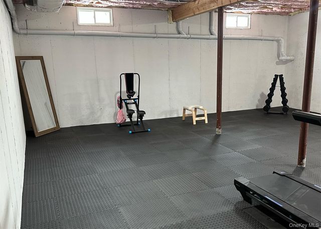 11 Knolls Road, Wallkill, NY 12589