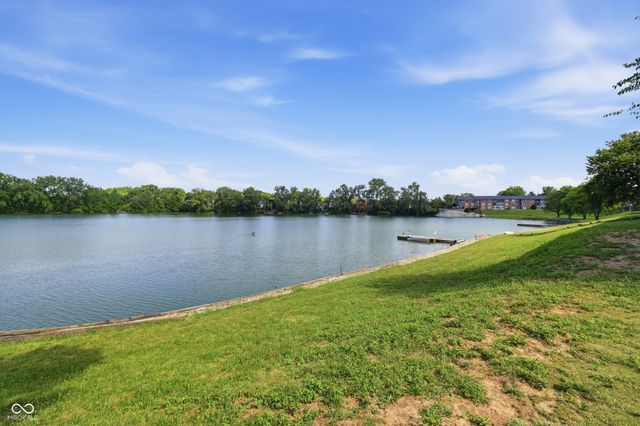 3042 Lake Shore Drive D, Indianapolis, IN 46205