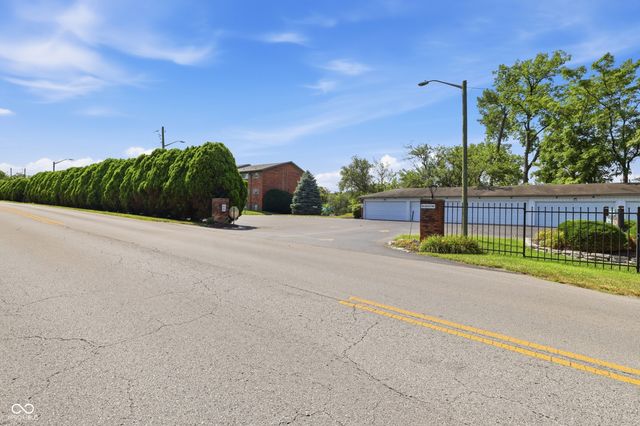 3042 Lake Shore Drive D, Indianapolis, IN 46205