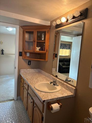 1817 E 18th St, Pueblo, CO 81001