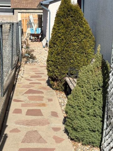 1817 E 18th St, Pueblo, CO 81001