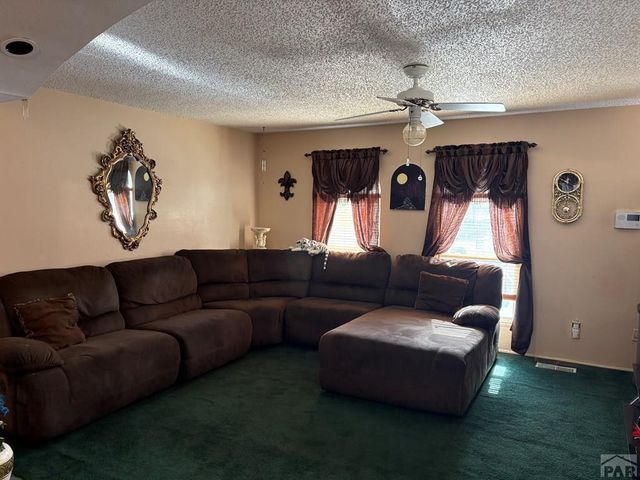 1817 E 18th St, Pueblo, CO 81001