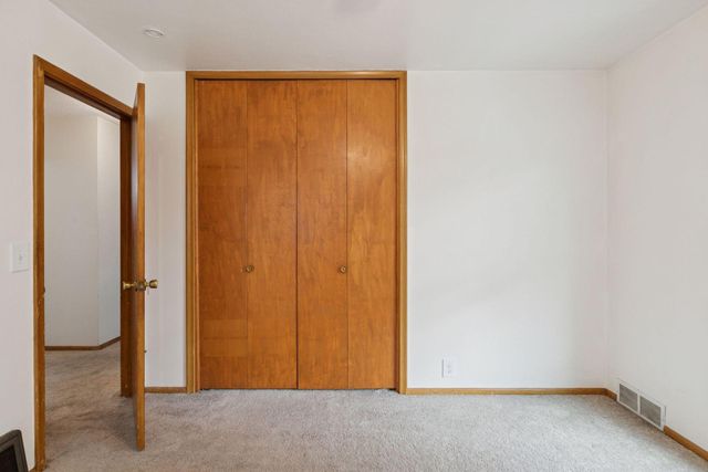 5157 Vincent Avenue N, Minneapolis, MN 55430