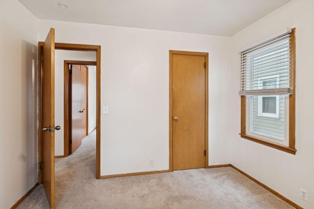 5157 Vincent Avenue N, Minneapolis, MN 55430