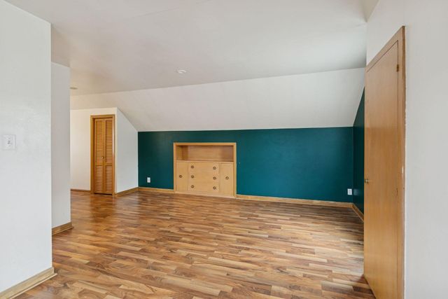 5157 Vincent Avenue N, Minneapolis, MN 55430