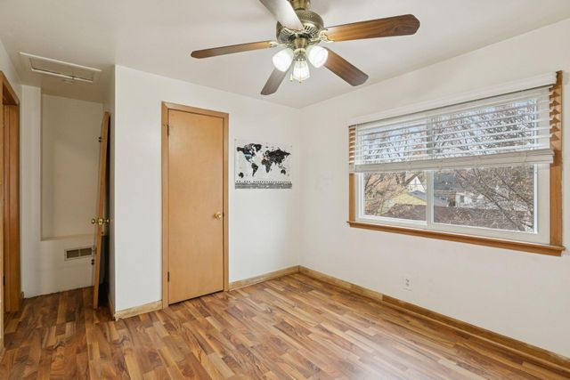 5157 Vincent Avenue N, Minneapolis, MN 55430