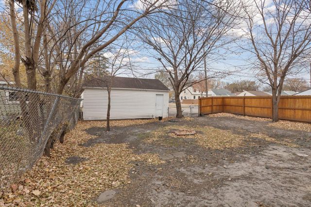 5157 Vincent Avenue N, Minneapolis, MN 55430