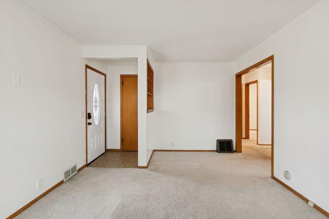 5157 Vincent Avenue N, Minneapolis, MN 55430