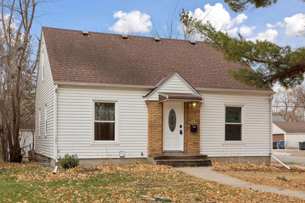 5157 Vincent Avenue N, Minneapolis, MN 55430