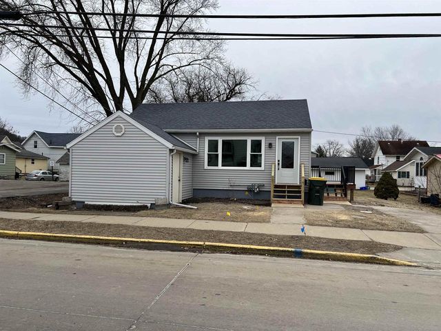 219 W 6th Street, Richland Center, WI 53581