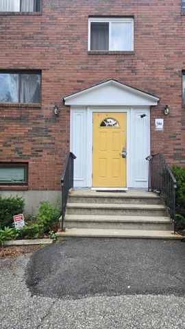 108 E Main St 10, Ayer, MA 01432