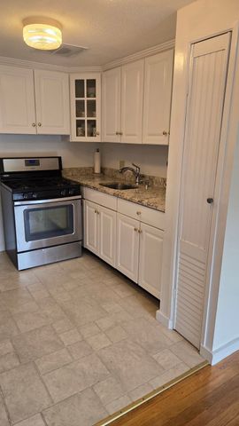 108 E Main St 10, Ayer, MA 01432