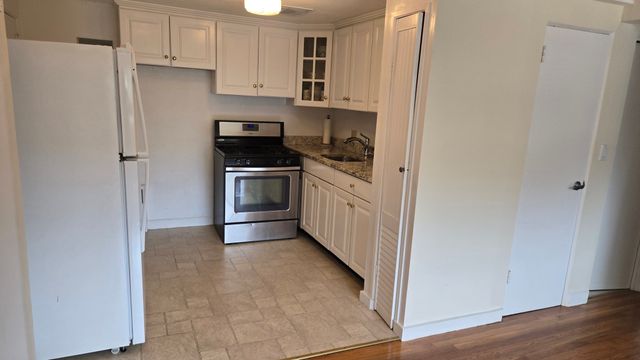 108 E Main St 10, Ayer, MA 01432