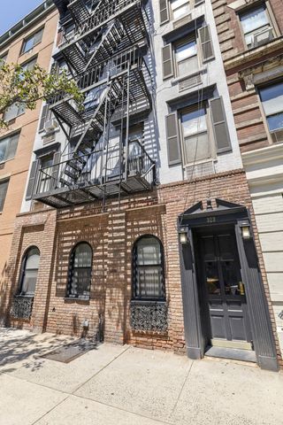 323 E 21st St Apt 4M, New York City, NY 10010