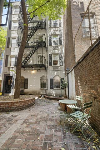 323 E 21st St Apt 4M, New York City, NY 10010