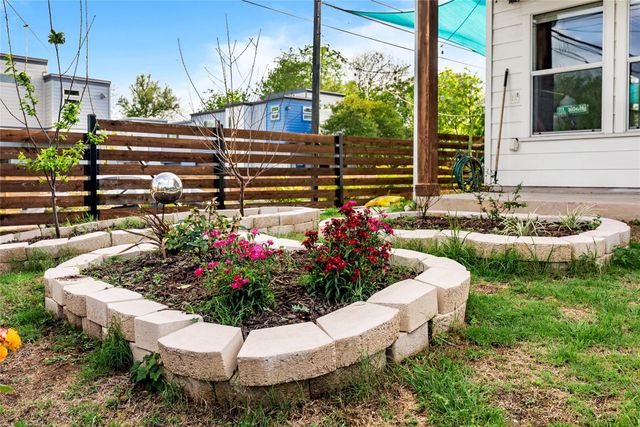 1600 Maple Ave 1, Austin, TX 78702