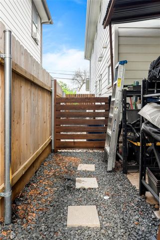 1600 Maple Ave 1, Austin, TX 78702