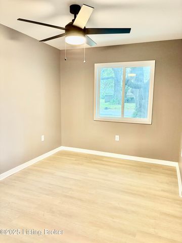 2936 Garey Ln, Louisville, KY 40216